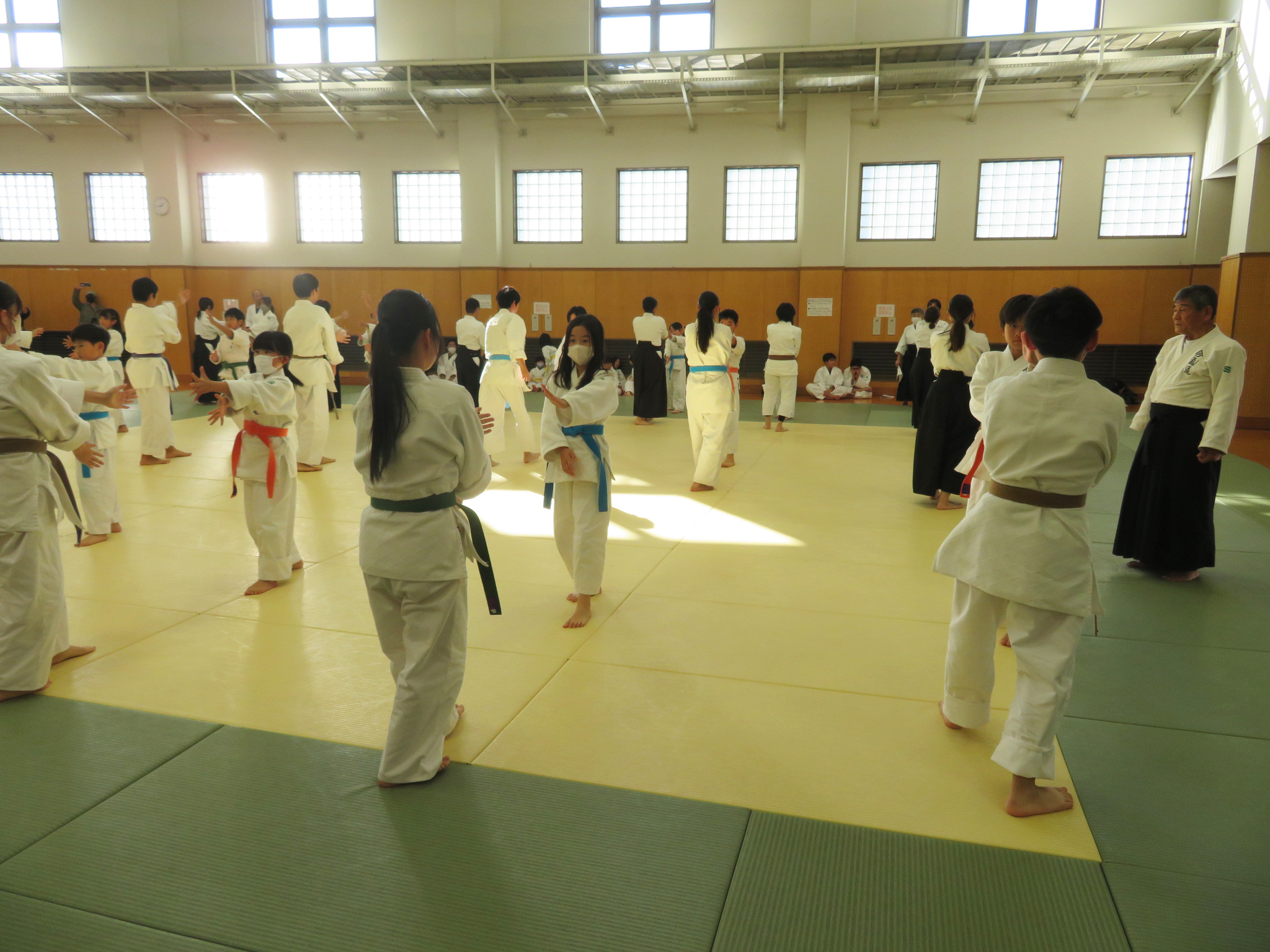 小学生演武（中級クラス）